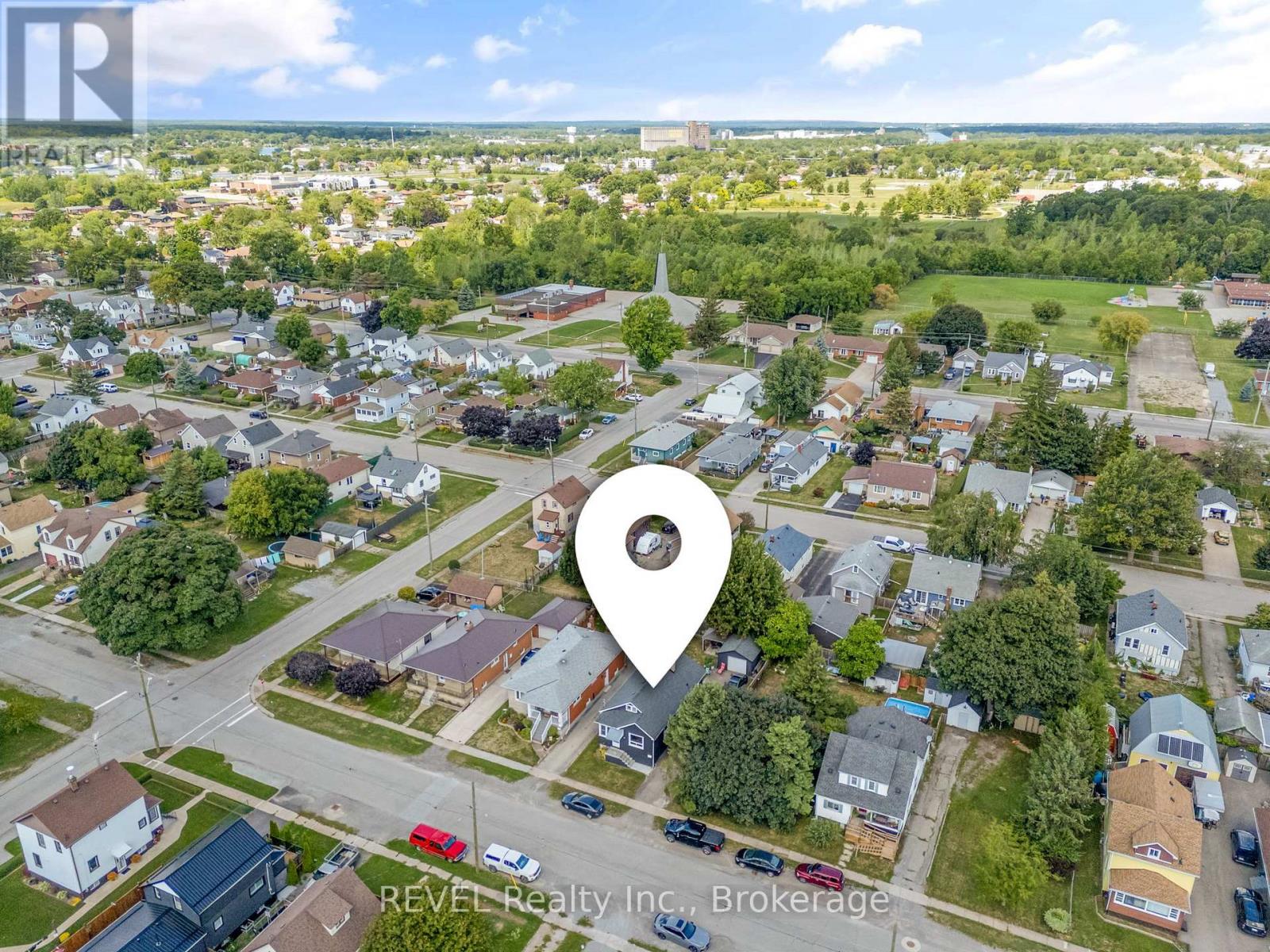 Photo 28 of 70 Cross Street, Port Colborne ON