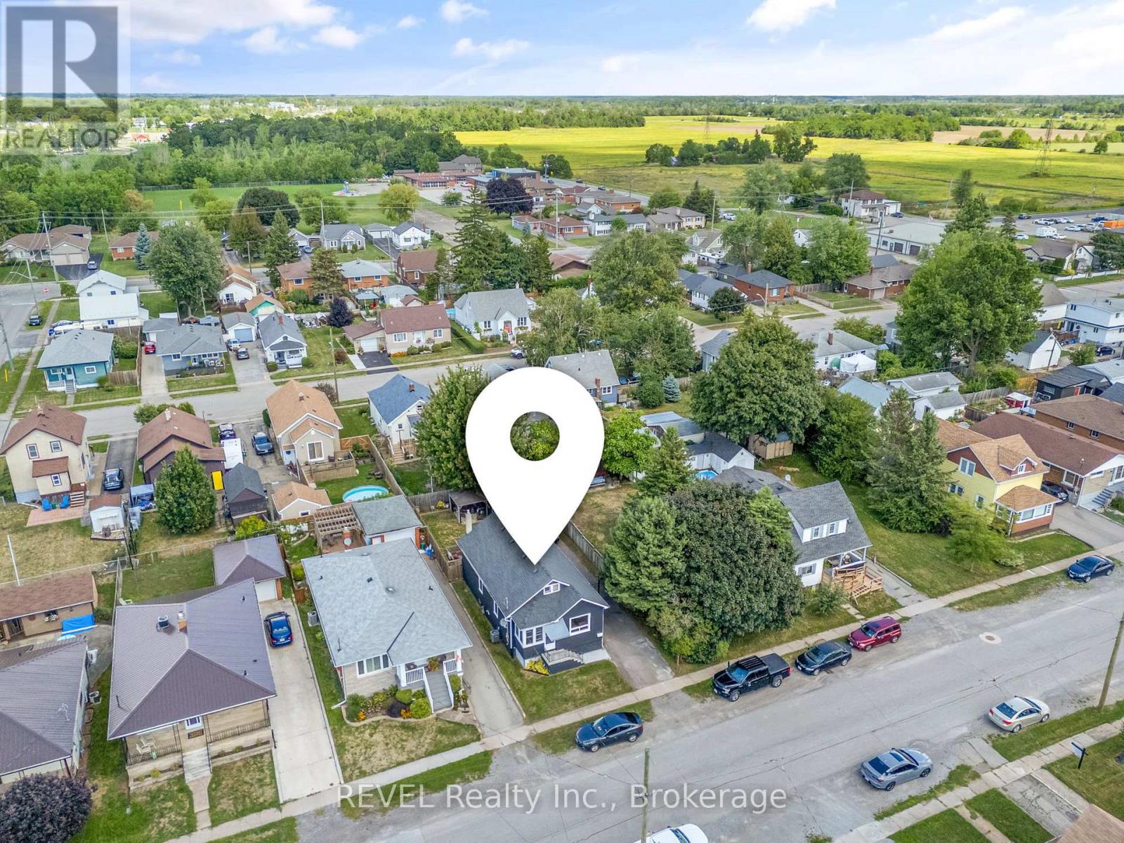 Photo 29 of 70 Cross Street, Port Colborne ON