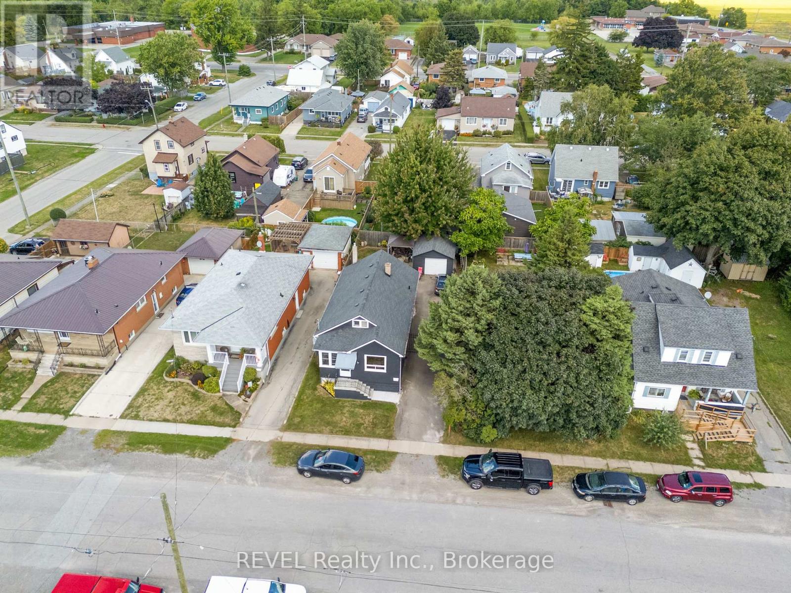 Photo 30 of 70 Cross Street, Port Colborne ON