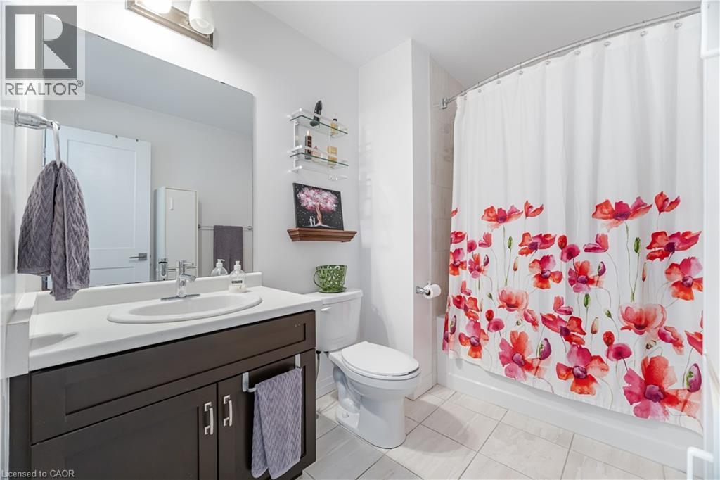 Photo 44 of 30 Times Square Boulevard Unit 69, Stoney Creek ON