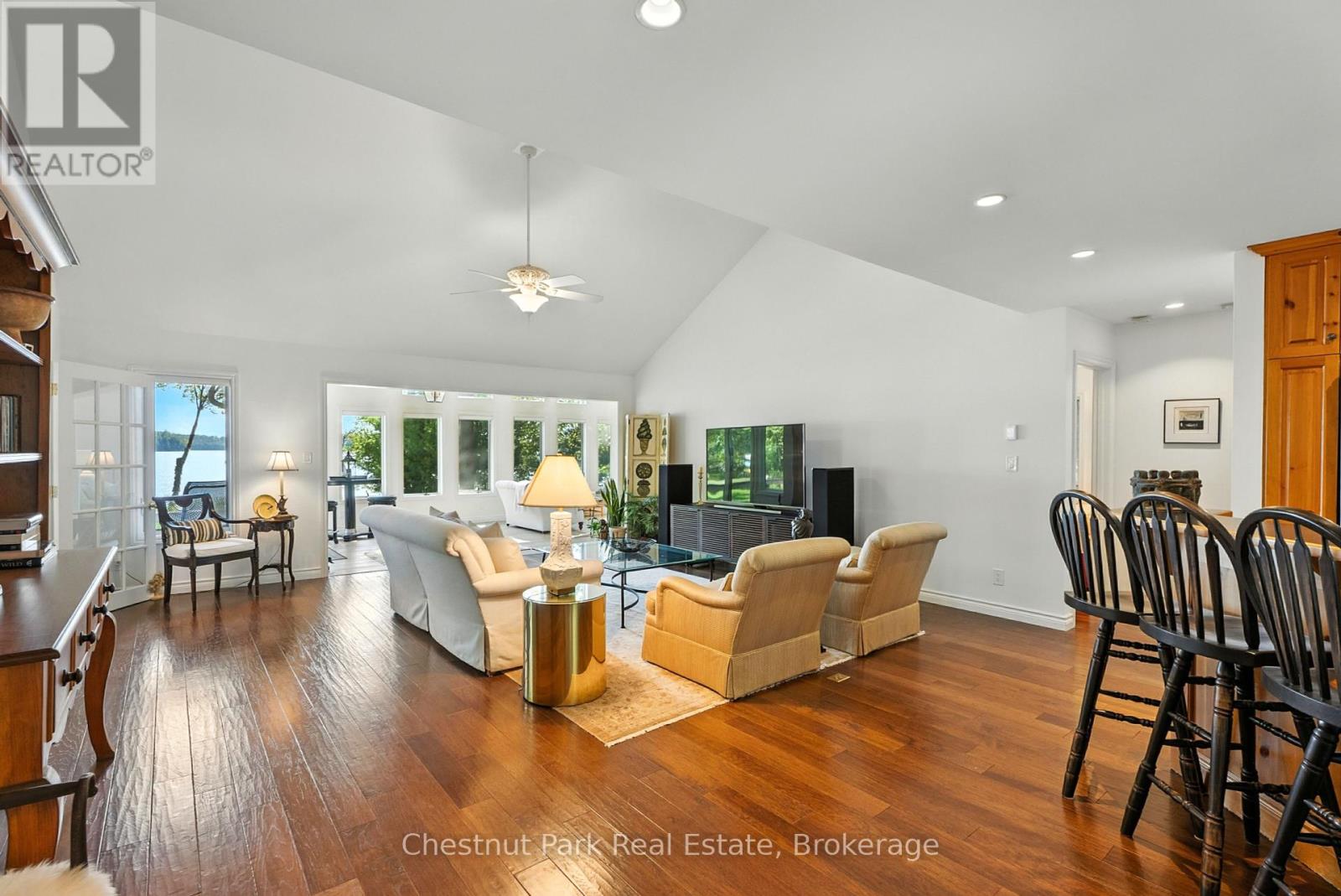 Photo 4 of 1166 2 Morinus Road, Muskoka Lakes ON