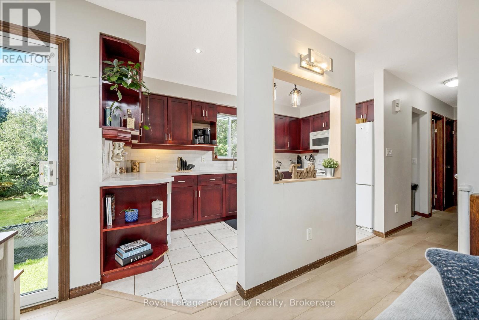 Photo 12 of 151 Queen Street, Guelph Eramosa ON