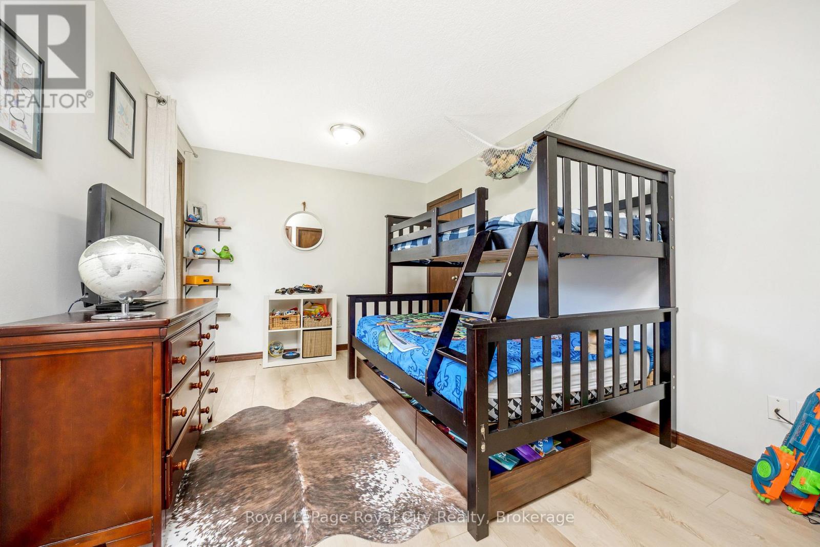 Photo 18 of 151 Queen Street, Guelph Eramosa ON