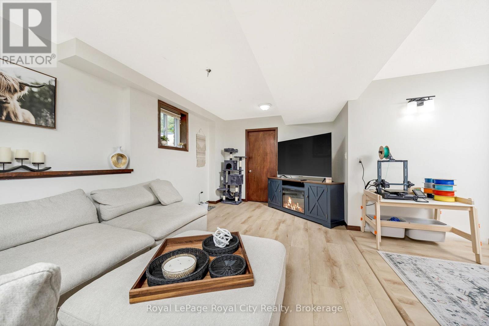 Photo 20 of 151 Queen Street, Guelph Eramosa ON