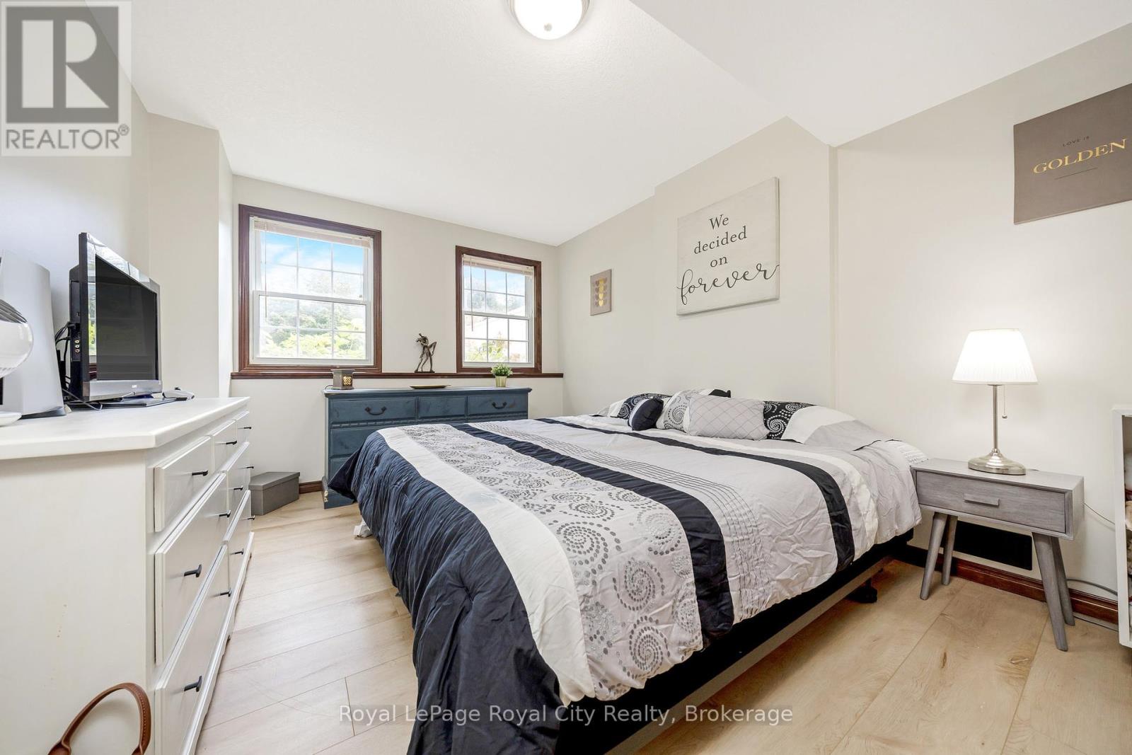 Photo 24 of 151 Queen Street, Guelph Eramosa ON