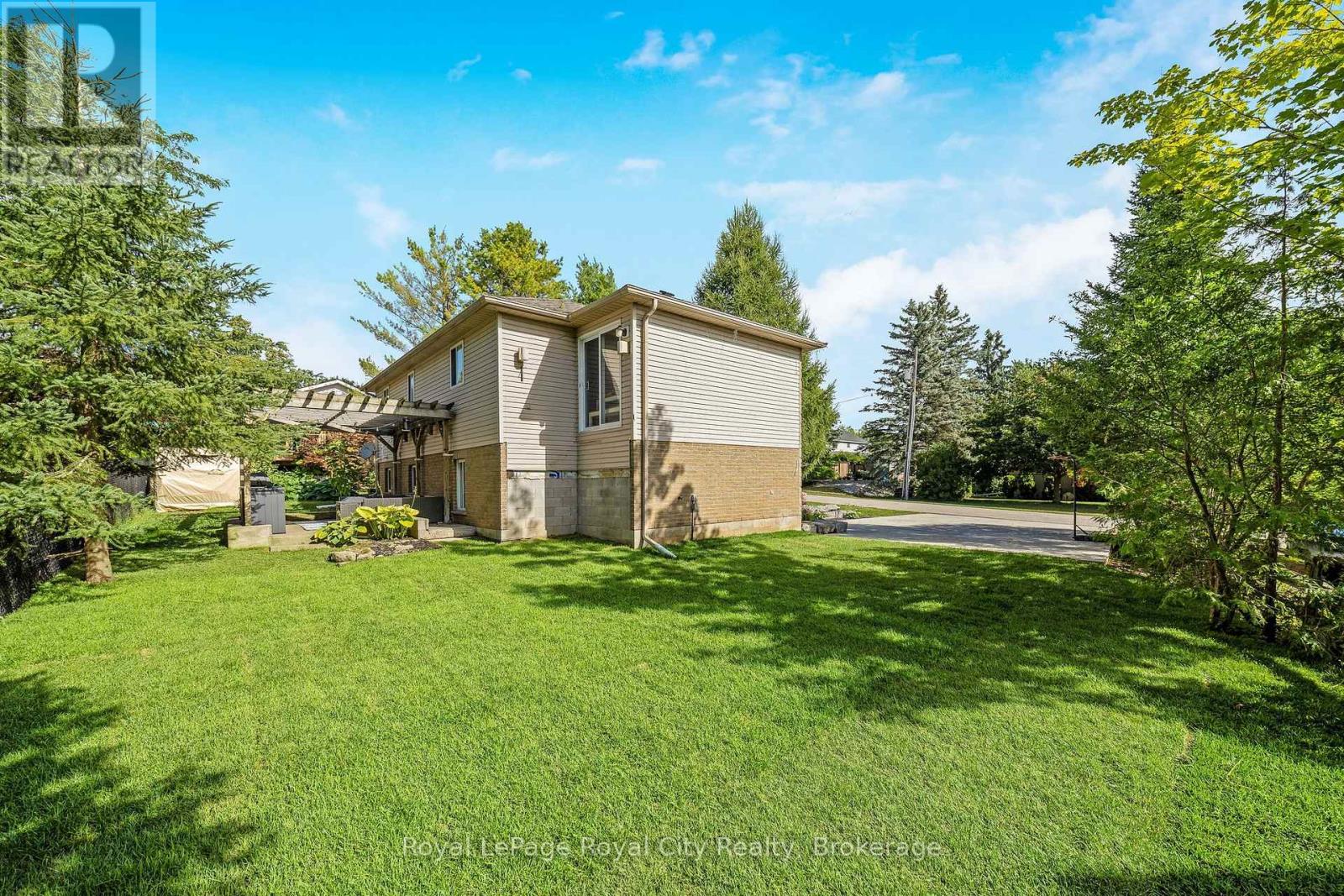 Photo 29 of 151 Queen Street, Guelph Eramosa ON