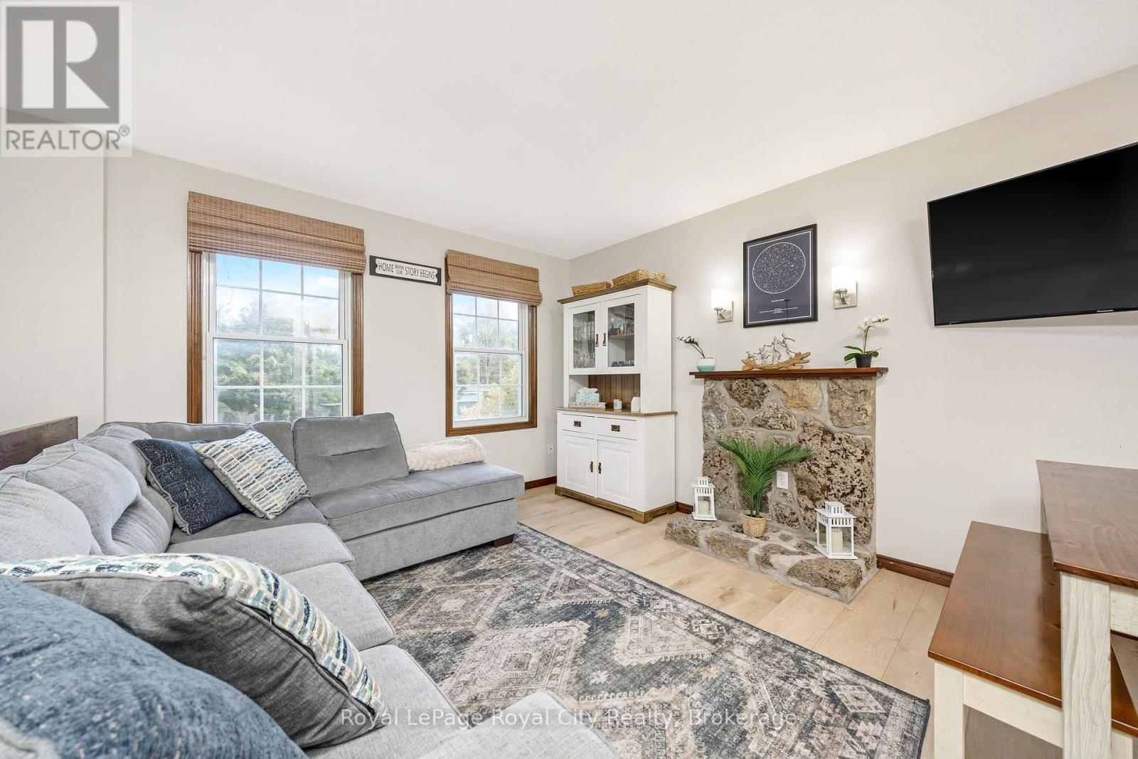 Photo 7 of 151 Queen Street, Guelph Eramosa ON