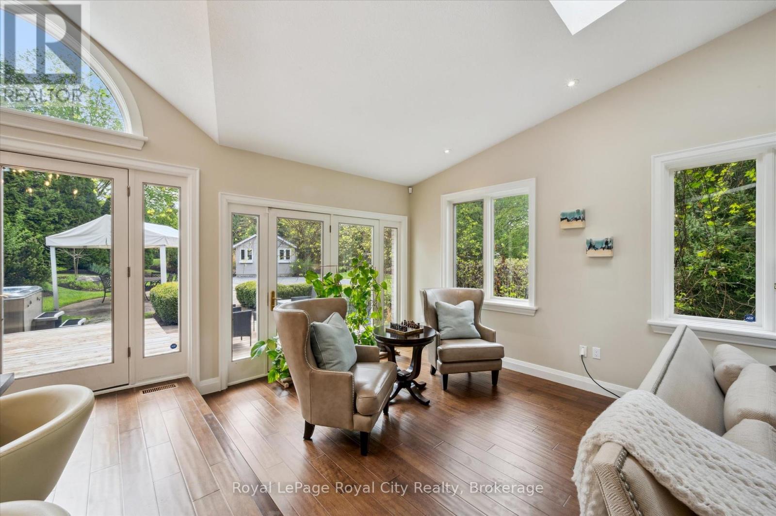 Photo 11 of 159 Carter Road, Puslinch ON