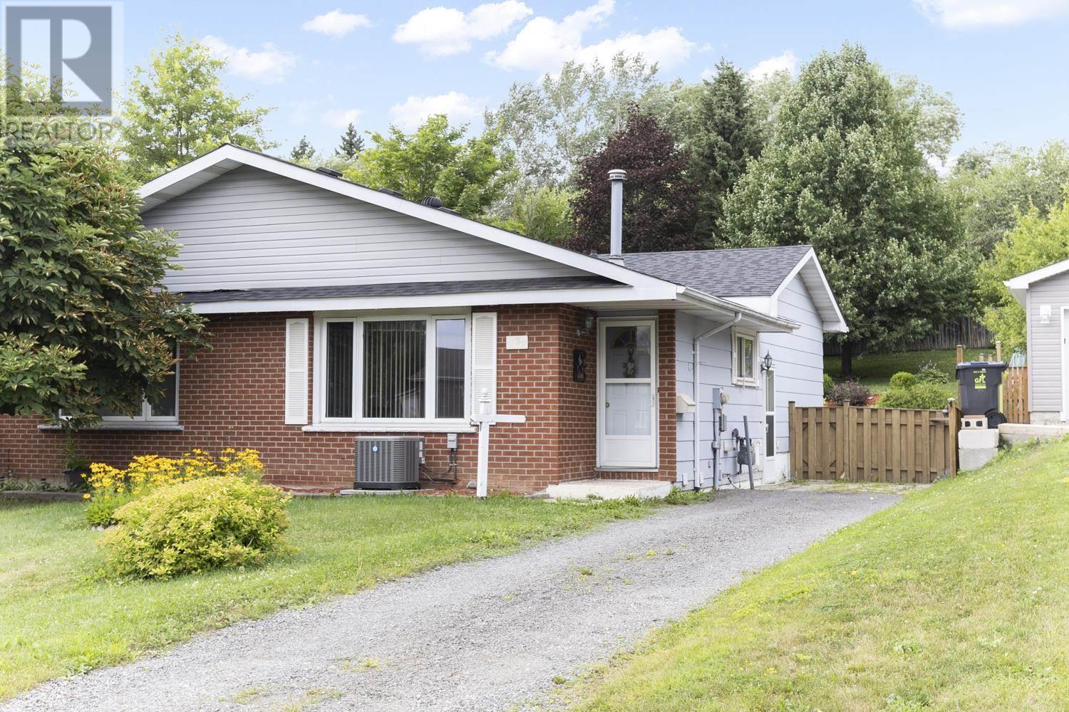 Photo 1 of 22 Hillside Dr, Sault Ste Marie ON