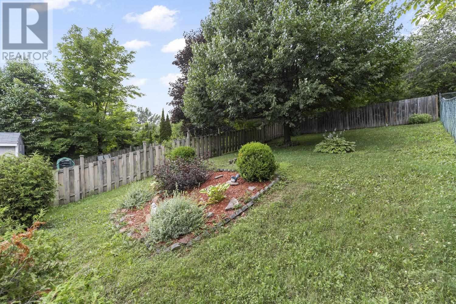 Photo 23 of 22 Hillside Dr, Sault Ste Marie ON