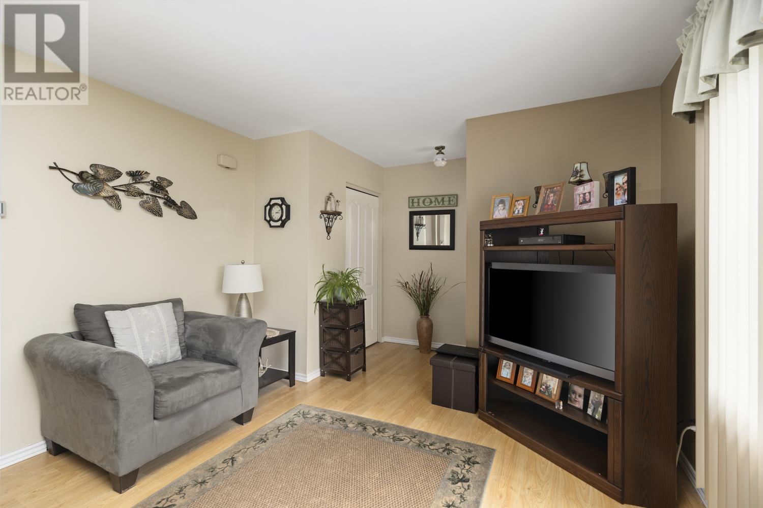 Photo 5 of 22 Hillside Dr, Sault Ste Marie ON