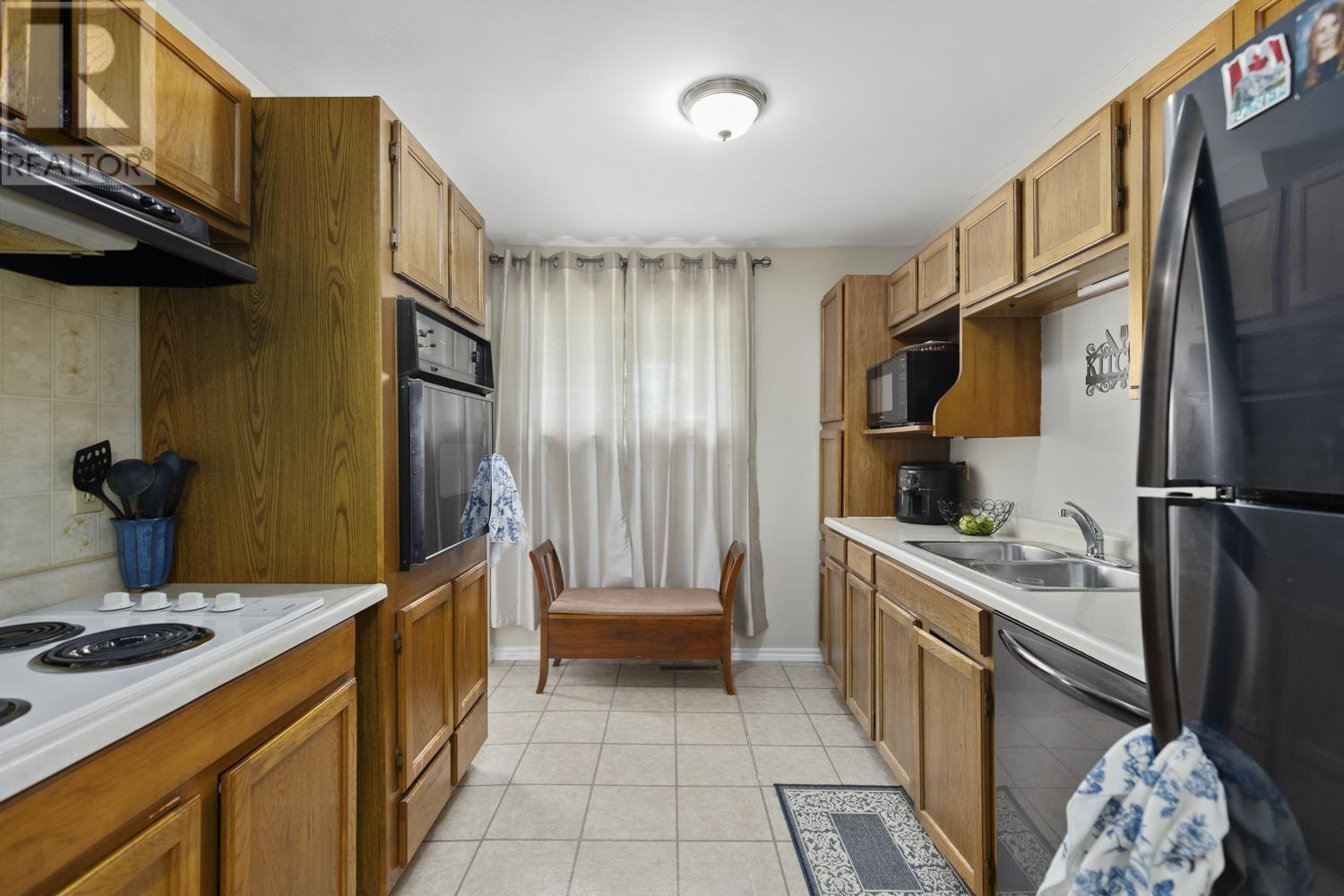 Photo 7 of 22 Hillside Dr, Sault Ste Marie ON