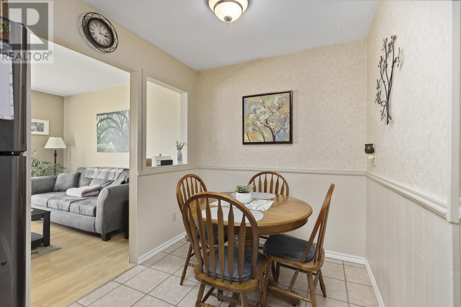 Photo 9 of 22 Hillside Dr, Sault Ste Marie ON