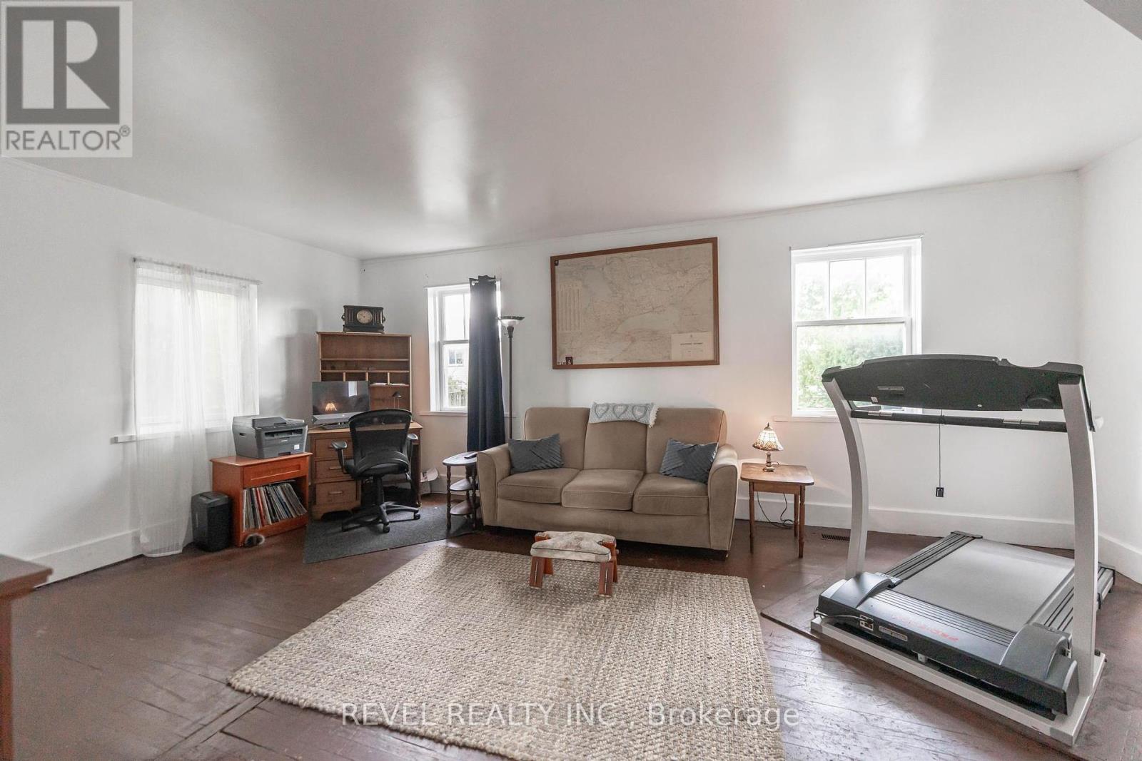 Photo 13 of 11 Elmwood Avenue, St Catharines ON