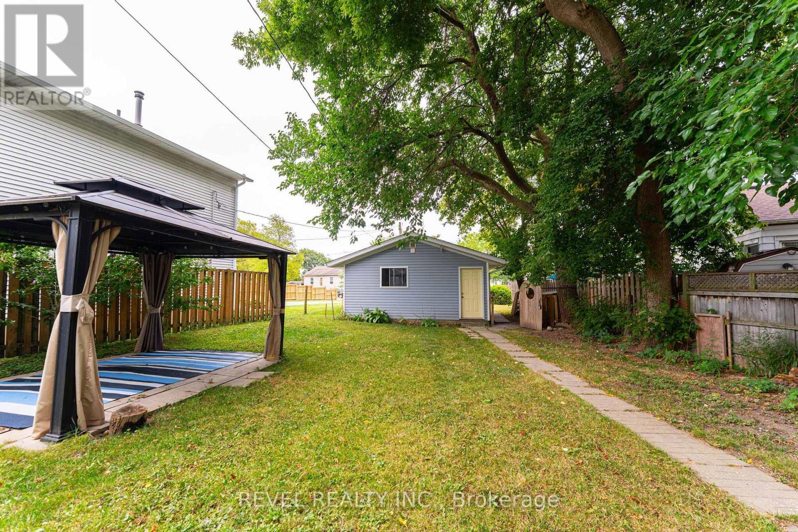 Photo 30 of 11 Elmwood Avenue, St Catharines ON