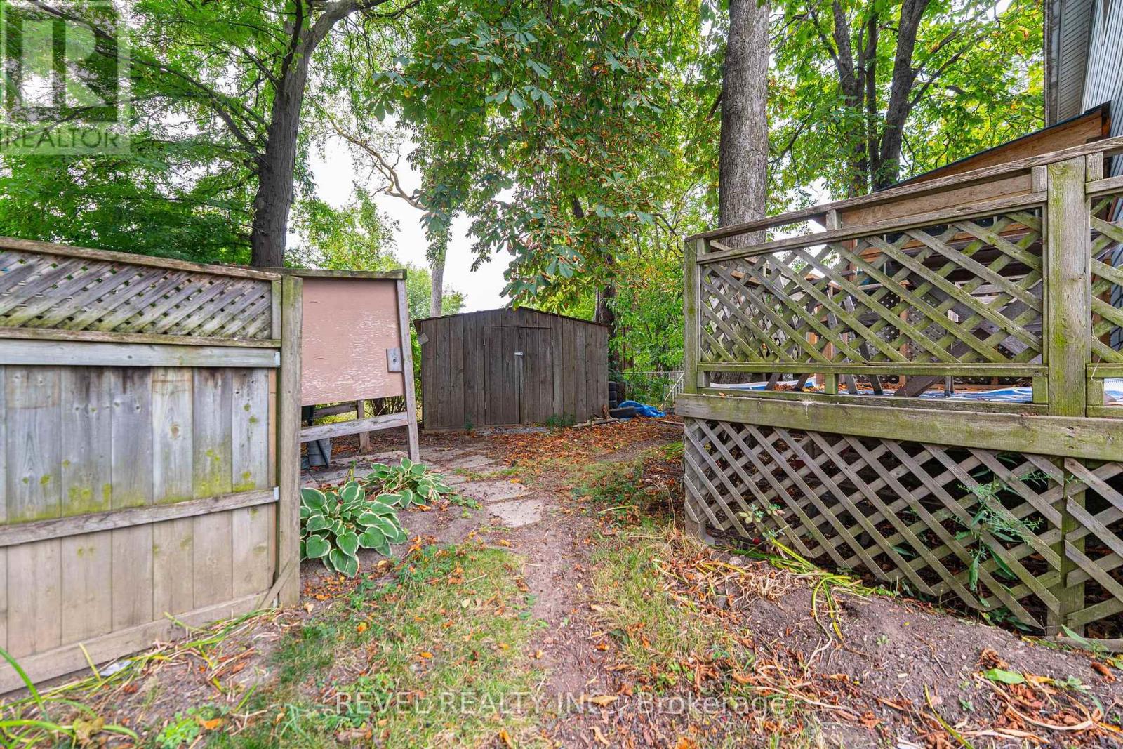 Photo 31 of 11 Elmwood Avenue, St Catharines ON