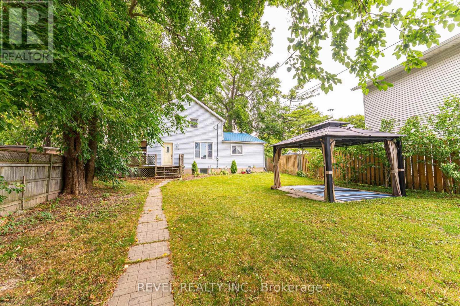 Photo 36 of 11 Elmwood Avenue, St Catharines ON