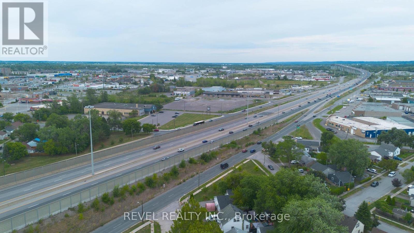Photo 6 of 11 Elmwood Avenue, St Catharines ON