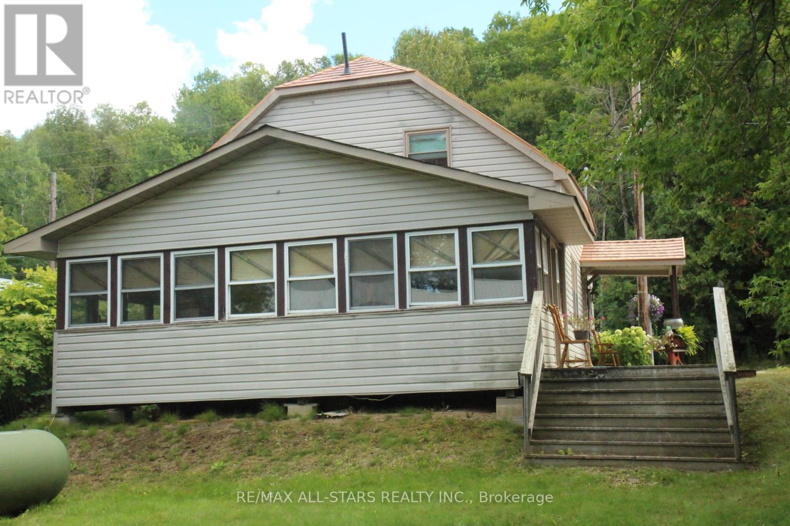 Photo 3 of 77 Bobcaygeon Road, Minden Hills ON