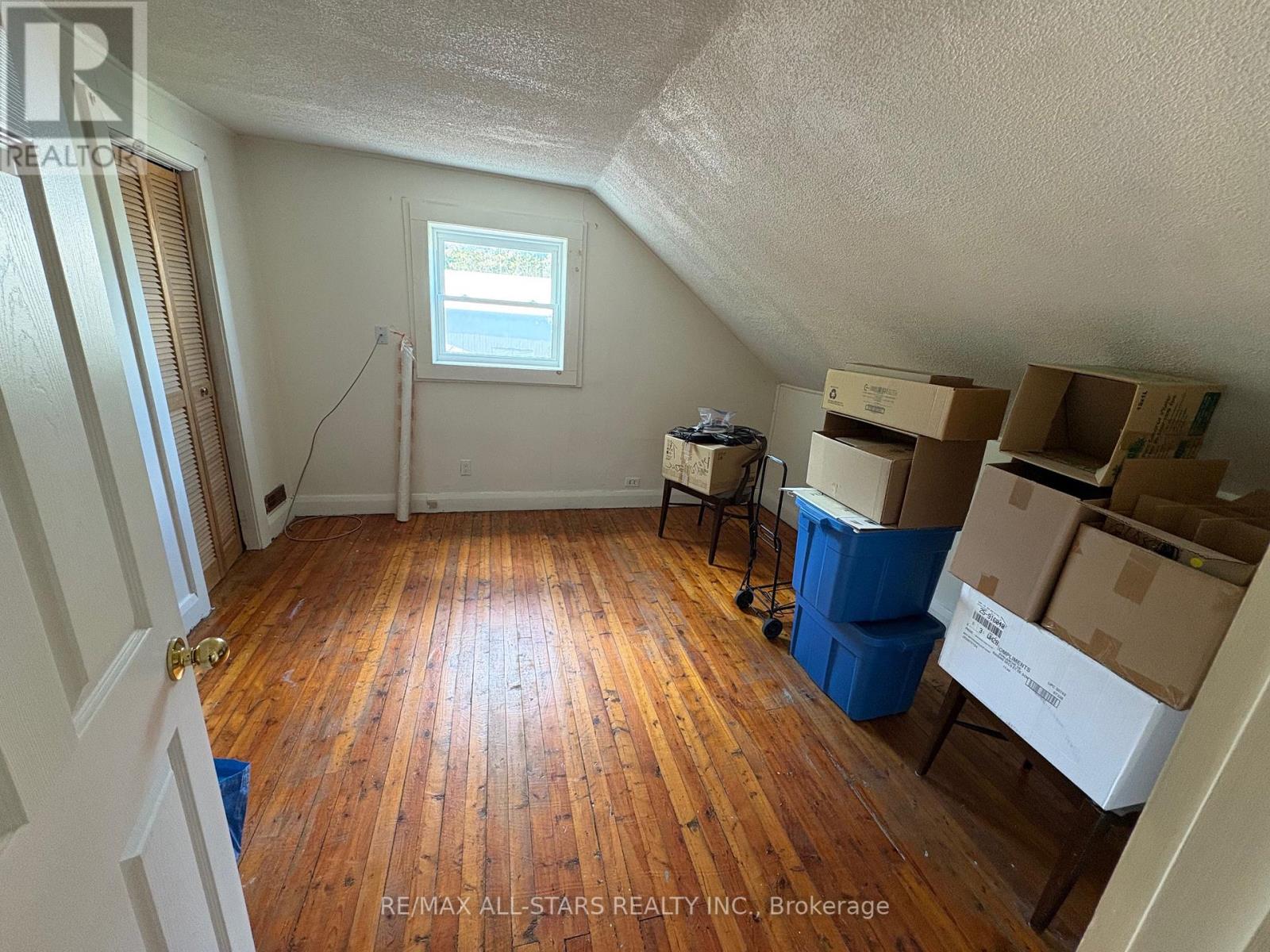 Photo 31 of 77 Bobcaygeon Road, Minden Hills ON