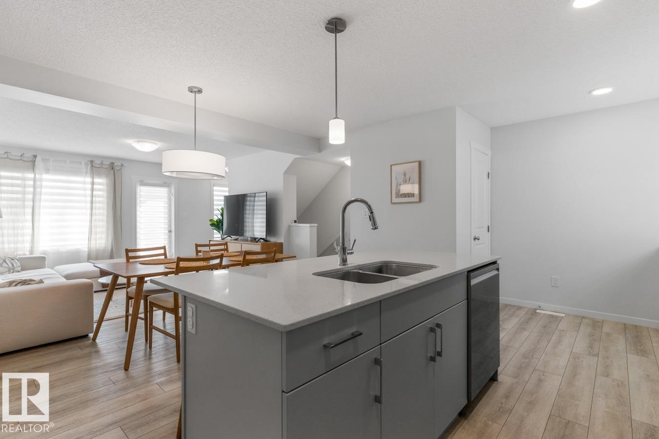 Photo 10 of 51 850 Secord Bv Nw, Edmonton AB