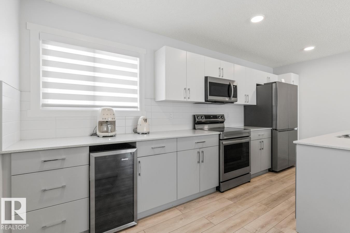Photo 12 of 51 850 Secord Bv Nw, Edmonton AB