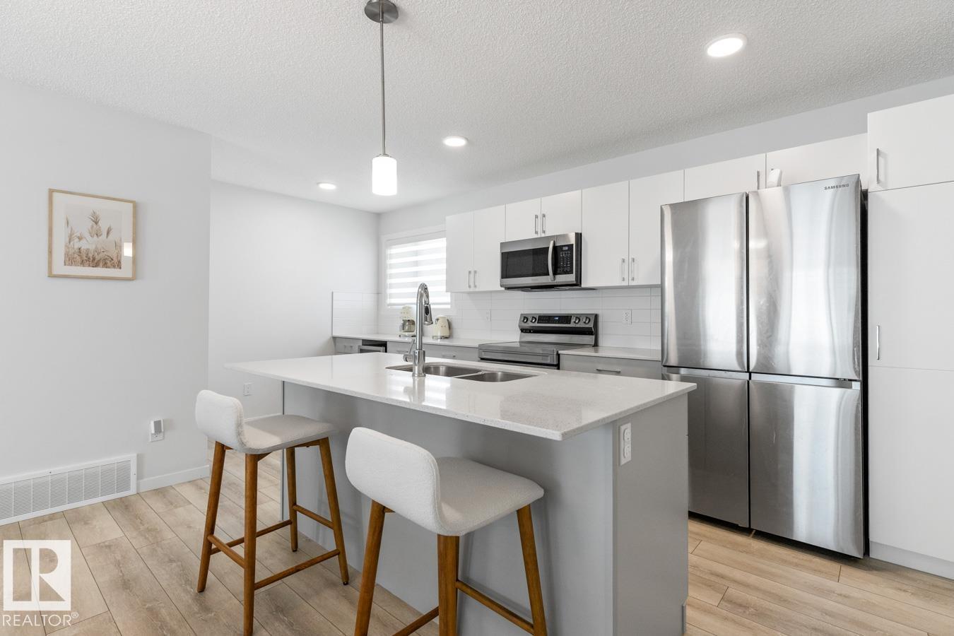 Photo 8 of 51 850 Secord Bv Nw, Edmonton AB