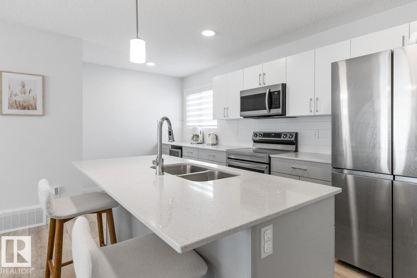 Photo 9 of 51 850 Secord Bv Nw, Edmonton AB