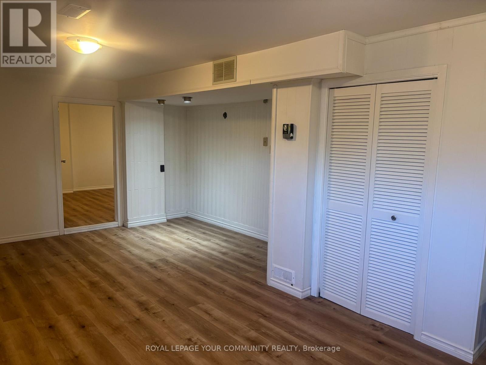 Photo 19 of 45 Netherford Road, Vaughan ON