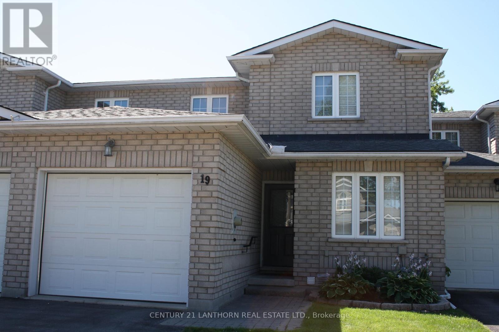 Photo 24 of 19 Pinegrove Court, Belleville ON