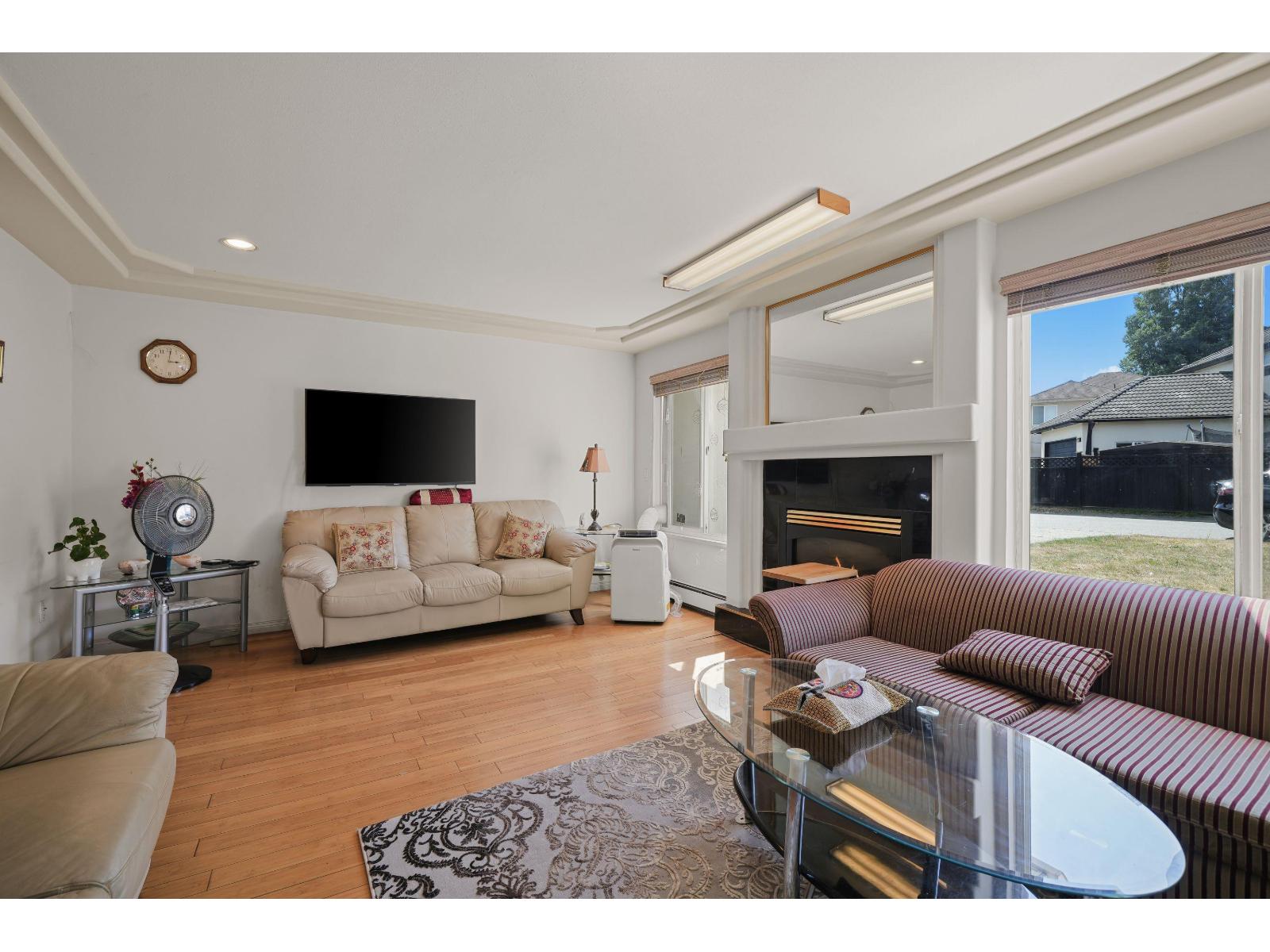 Photo 9 of 7137 132 Street, Surrey BC
