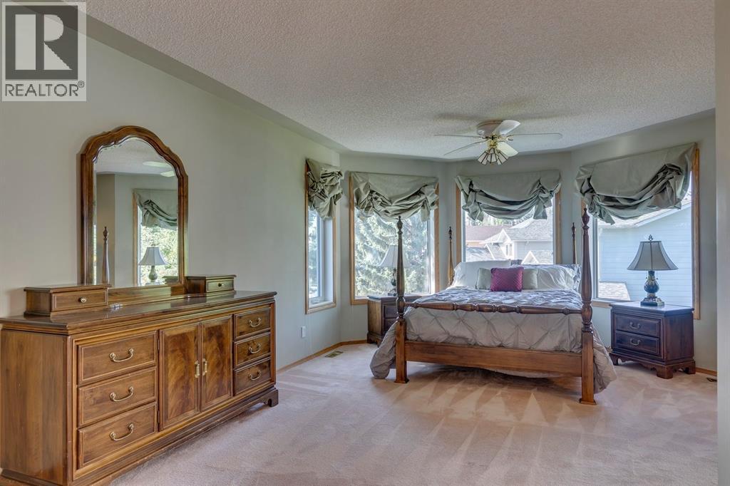 Single Family House for Sale in  Evergreen Hill SW Evergreen Calgary 