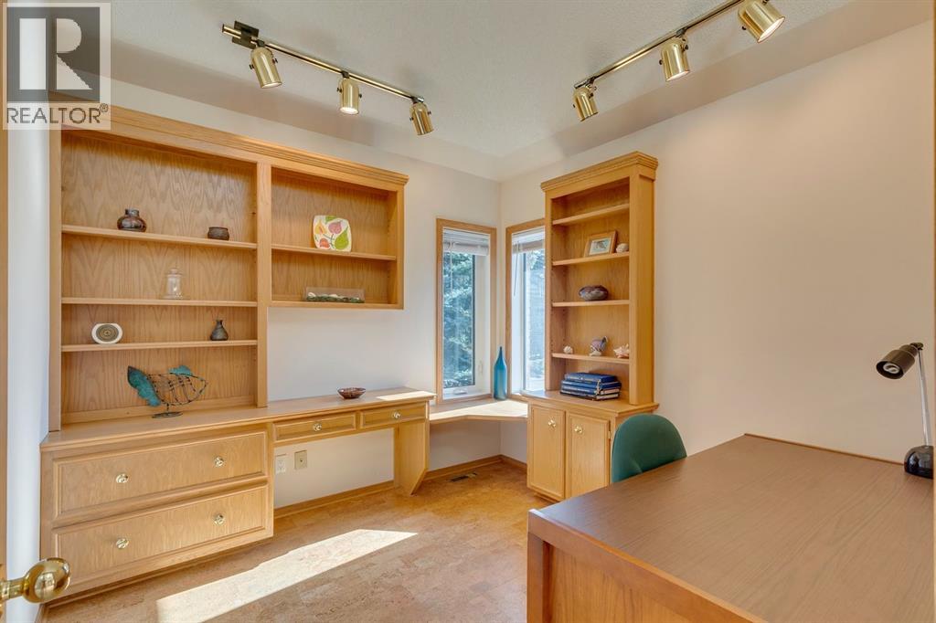 Single Family House for Sale in  Evergreen Hill SW Evergreen Calgary 