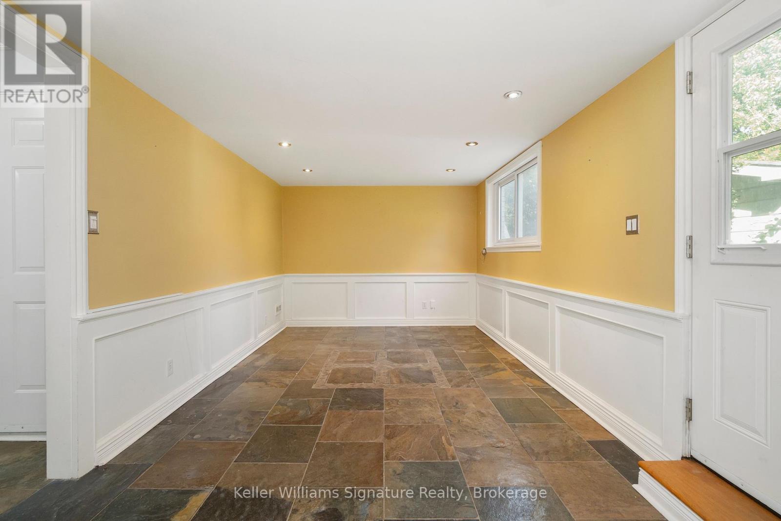 Photo 41 of 713 Mullin Way, Burlington ON