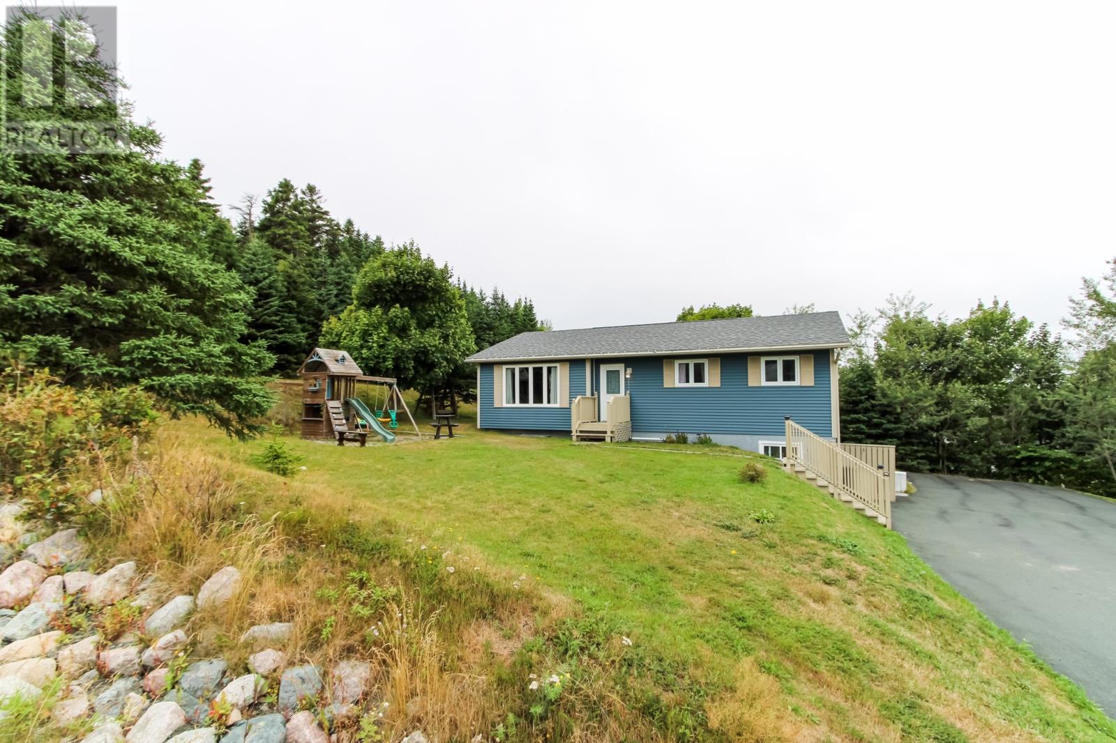 Photo 2 of 165 Ashlen Crescent, Paradise NL
