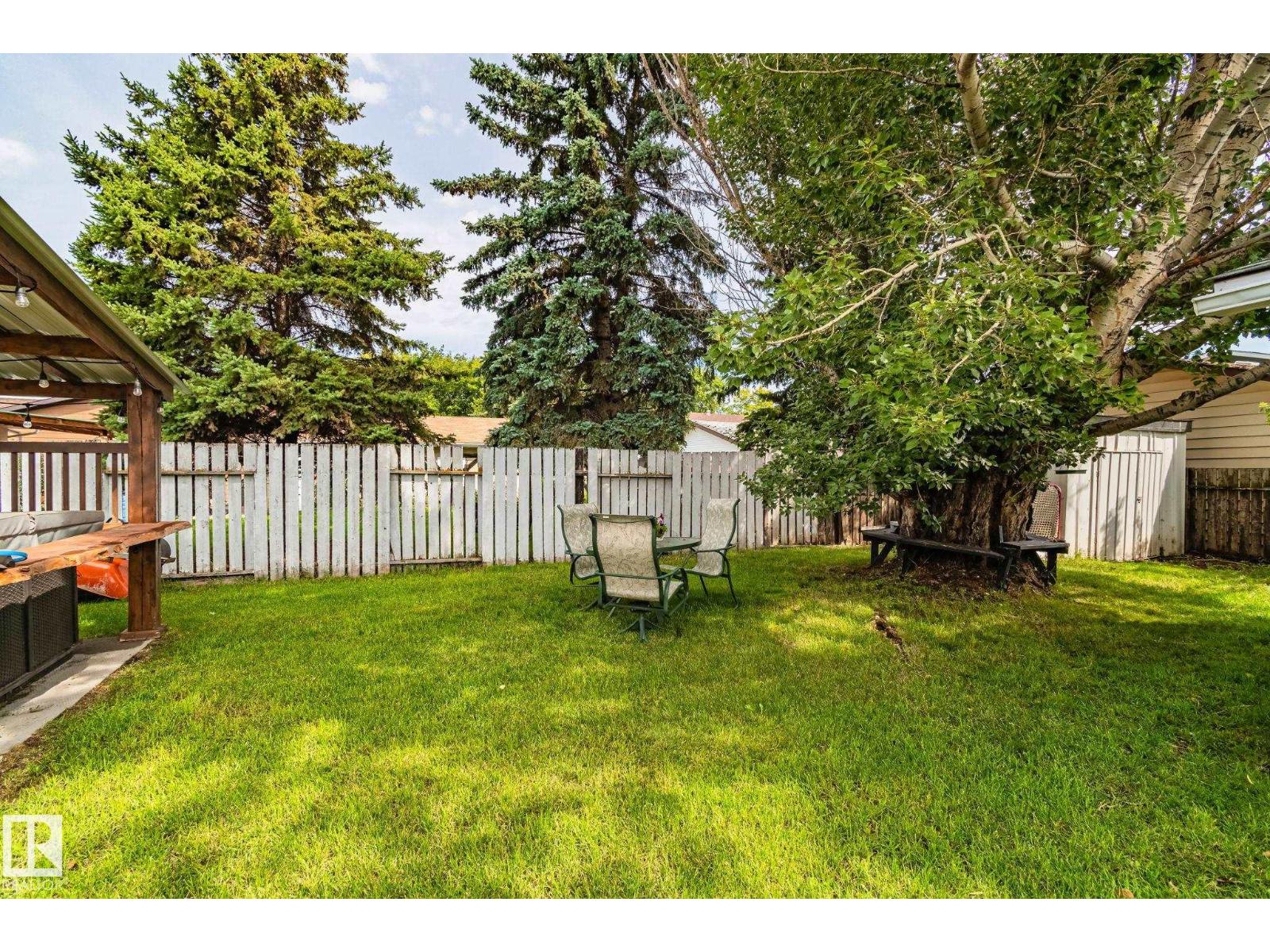 Photo 33 of 9501 98 A St, Morinville AB