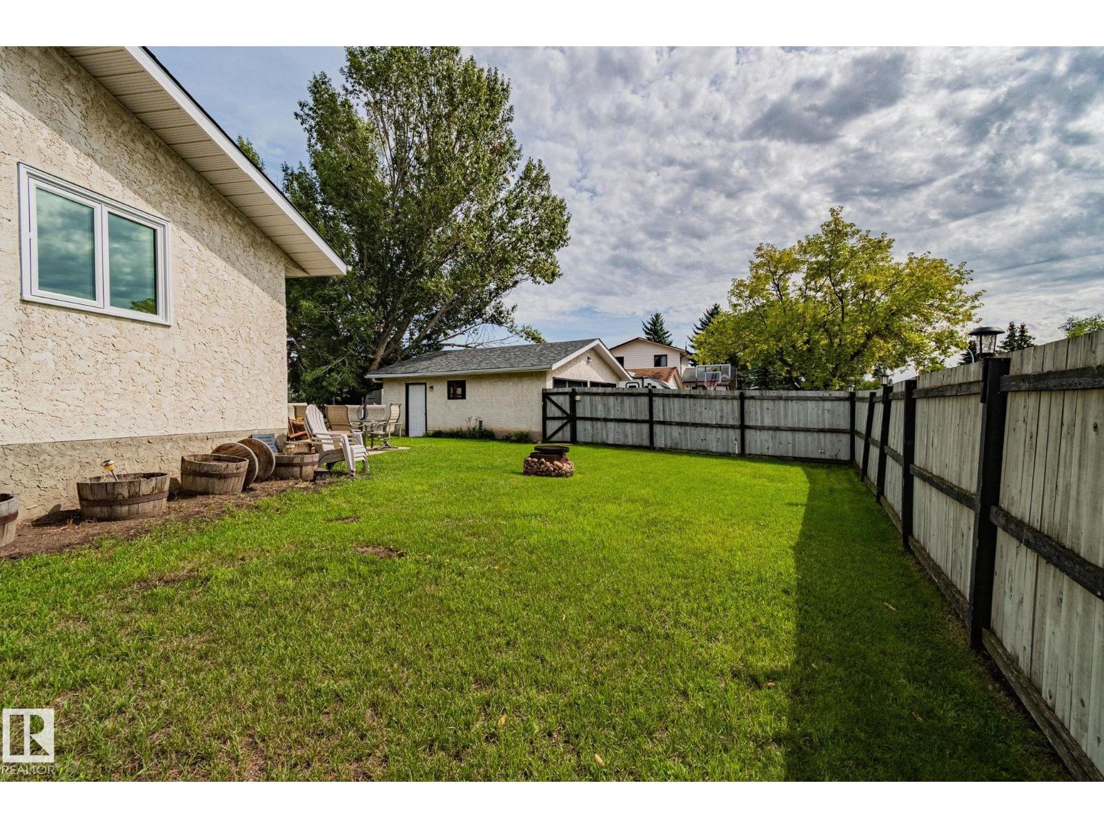 Photo 36 of 9501 98 A St, Morinville AB