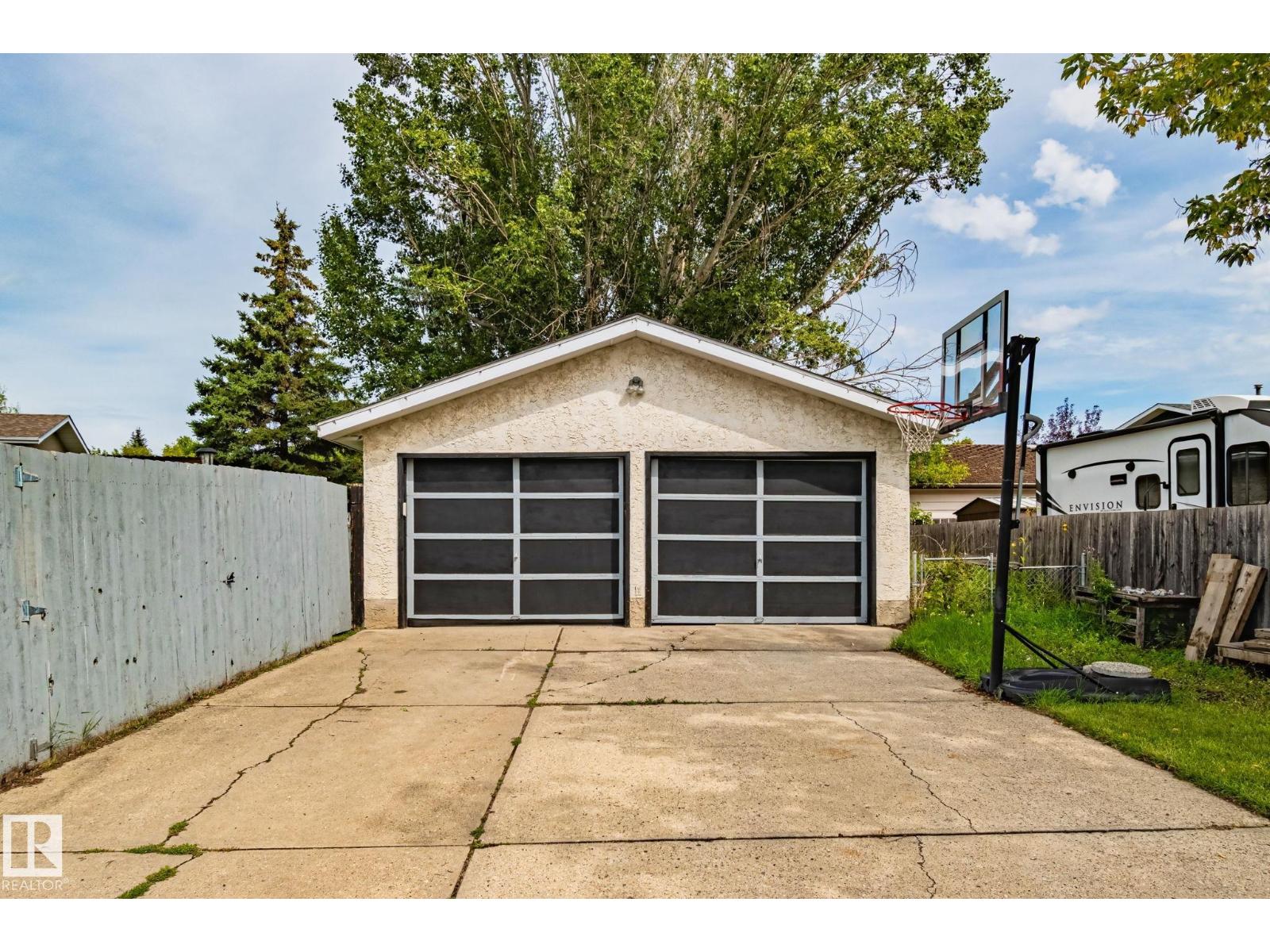 Photo 41 of 9501 98 A St, Morinville AB