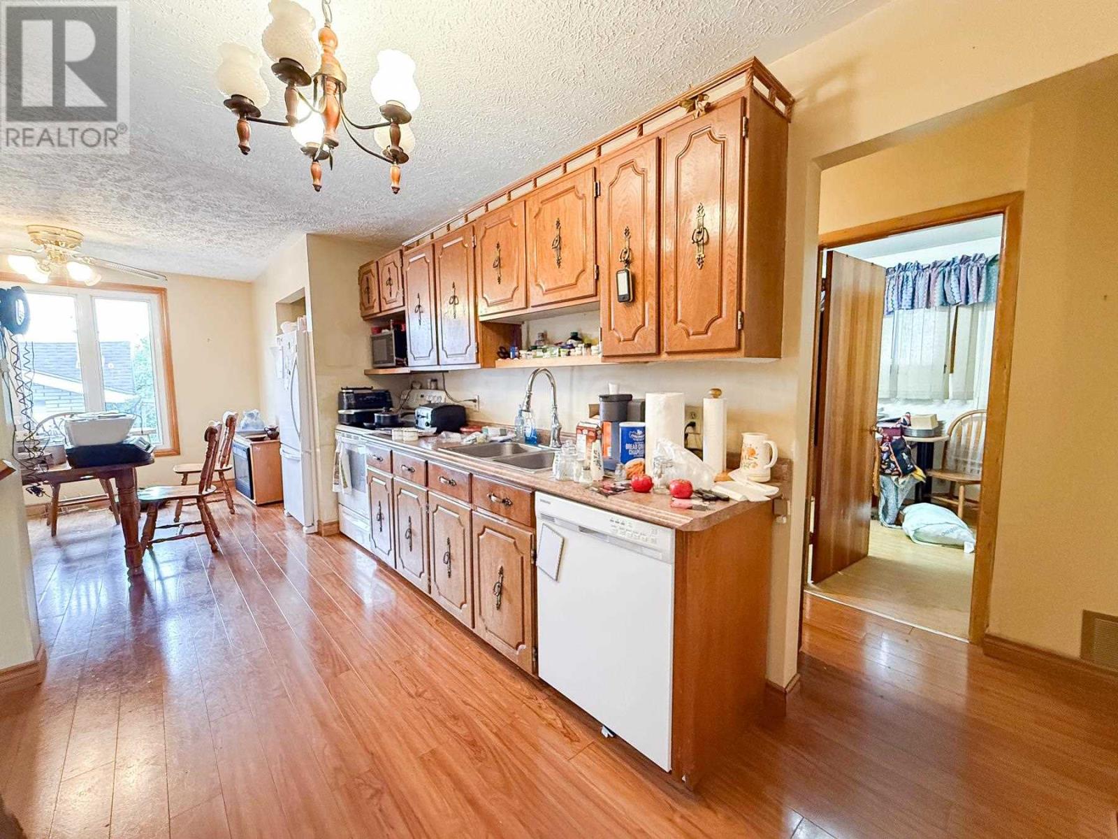 Photo 14 of 325 Sussex Rd, Sault Ste Marie ON