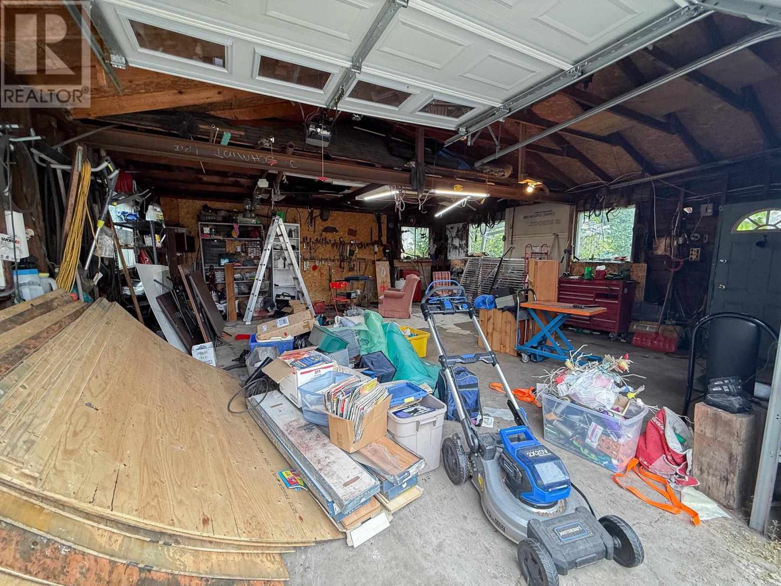 Photo 35 of 325 Sussex Rd, Sault Ste Marie ON