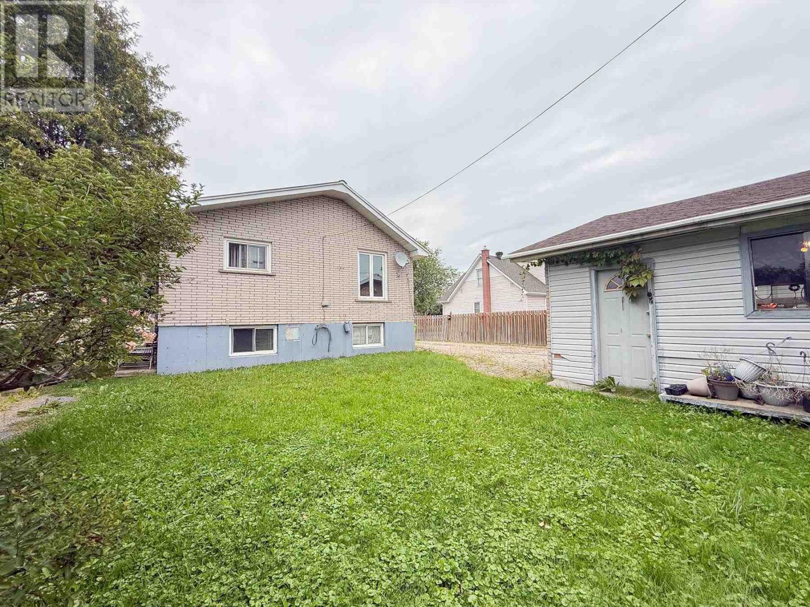 Photo 40 of 325 Sussex Rd, Sault Ste Marie ON