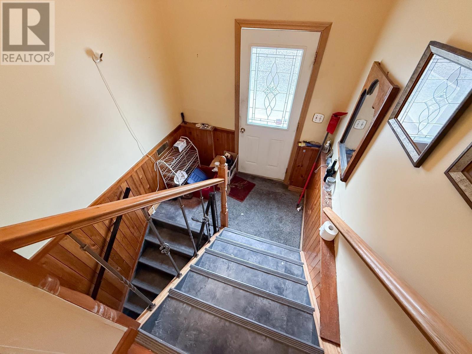 Photo 9 of 325 Sussex Rd, Sault Ste Marie ON