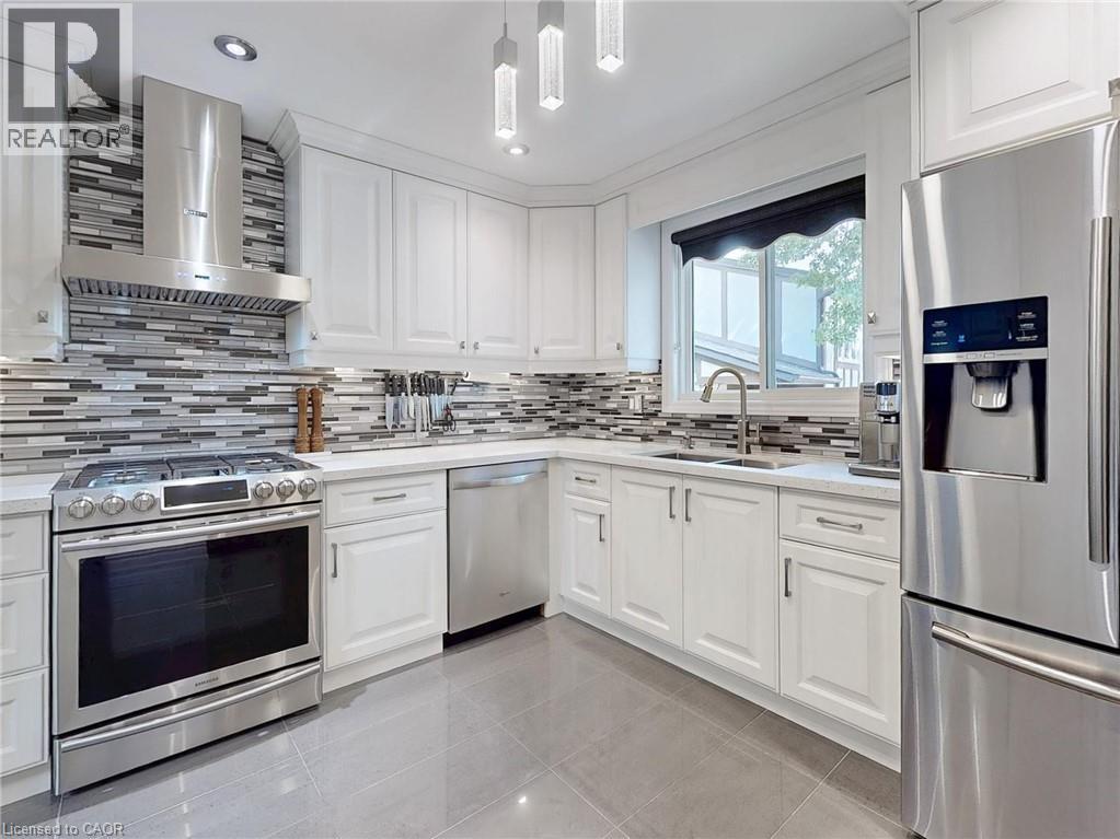 Photo 12 of 2200 Glenwood School Drive Unit 48, Burlington ON