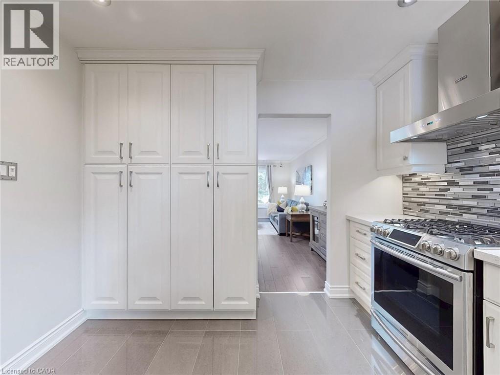Photo 13 of 2200 Glenwood School Drive Unit 48, Burlington ON