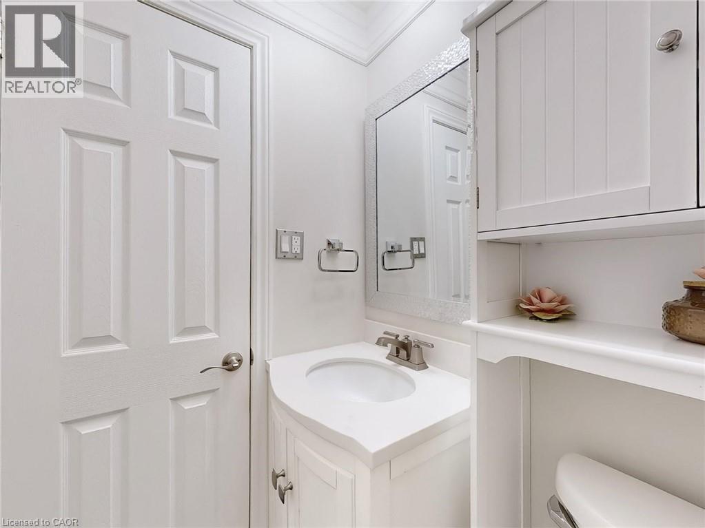 Photo 27 of 2200 Glenwood School Drive Unit 48, Burlington ON