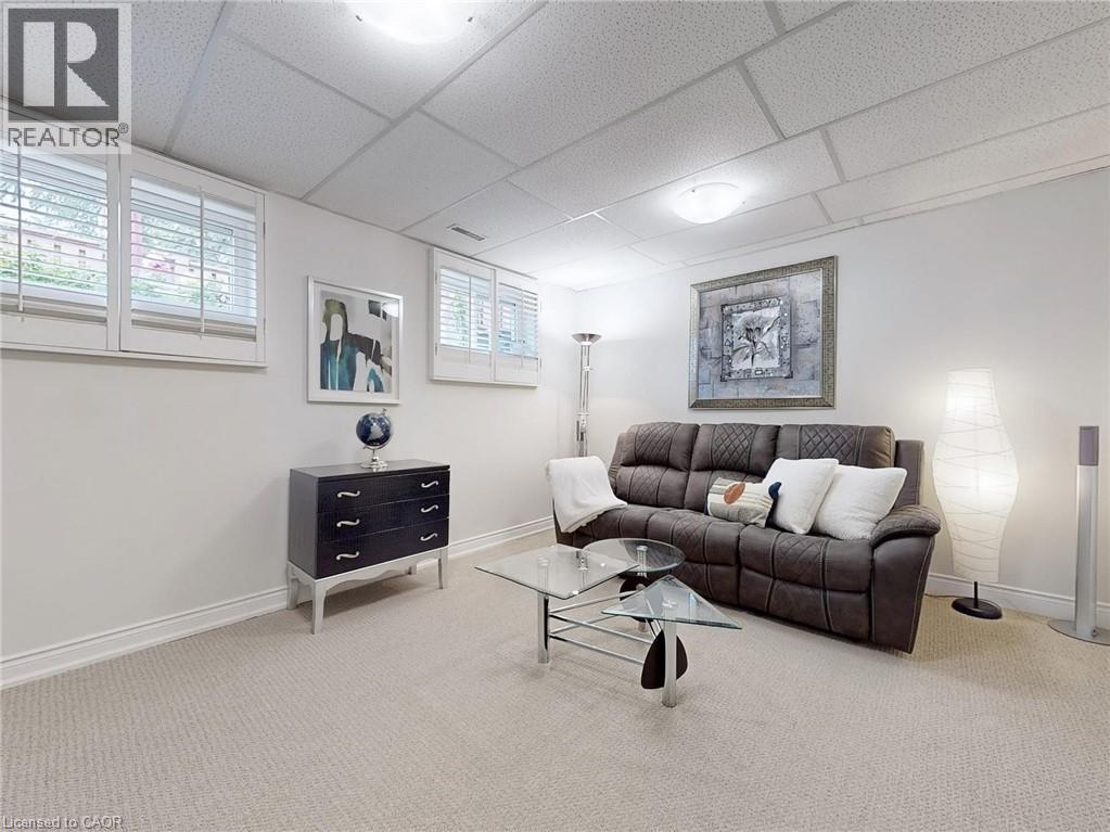 Photo 32 of 2200 Glenwood School Drive Unit 48, Burlington ON