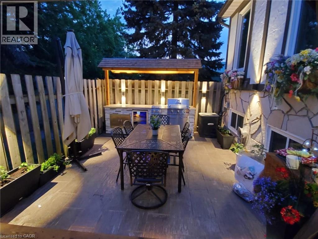 Photo 41 of 2200 Glenwood School Drive Unit 48, Burlington ON