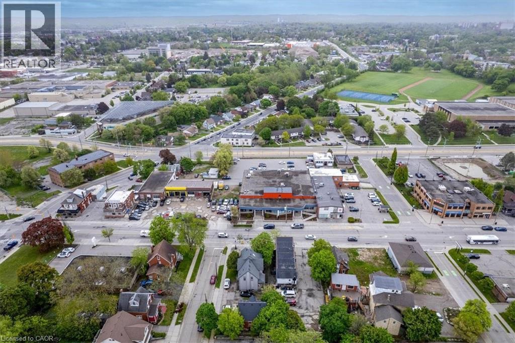 Photo 18 of 686 King Street E, Kitchener ON
