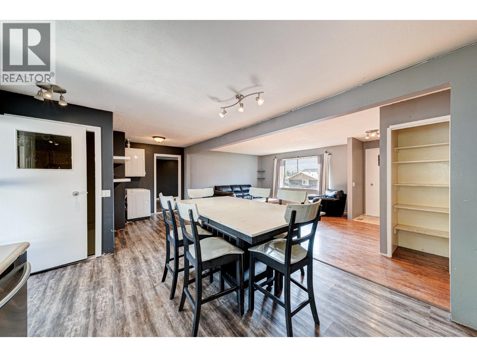 Photo 11 of 850 Minto Crescent, Elkford BC