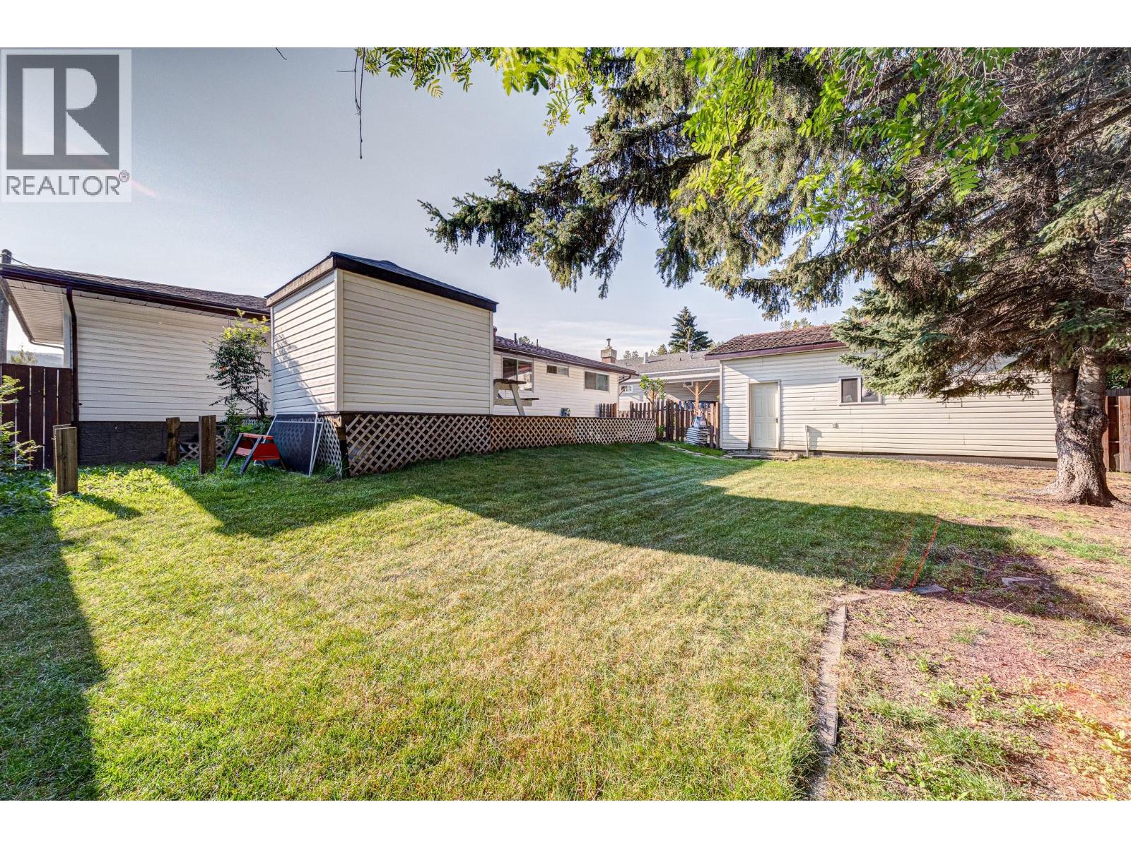 Photo 50 of 850 Minto Crescent, Elkford BC